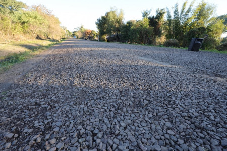 Robaron el ripio recientemente colocado en un barrio correntino
